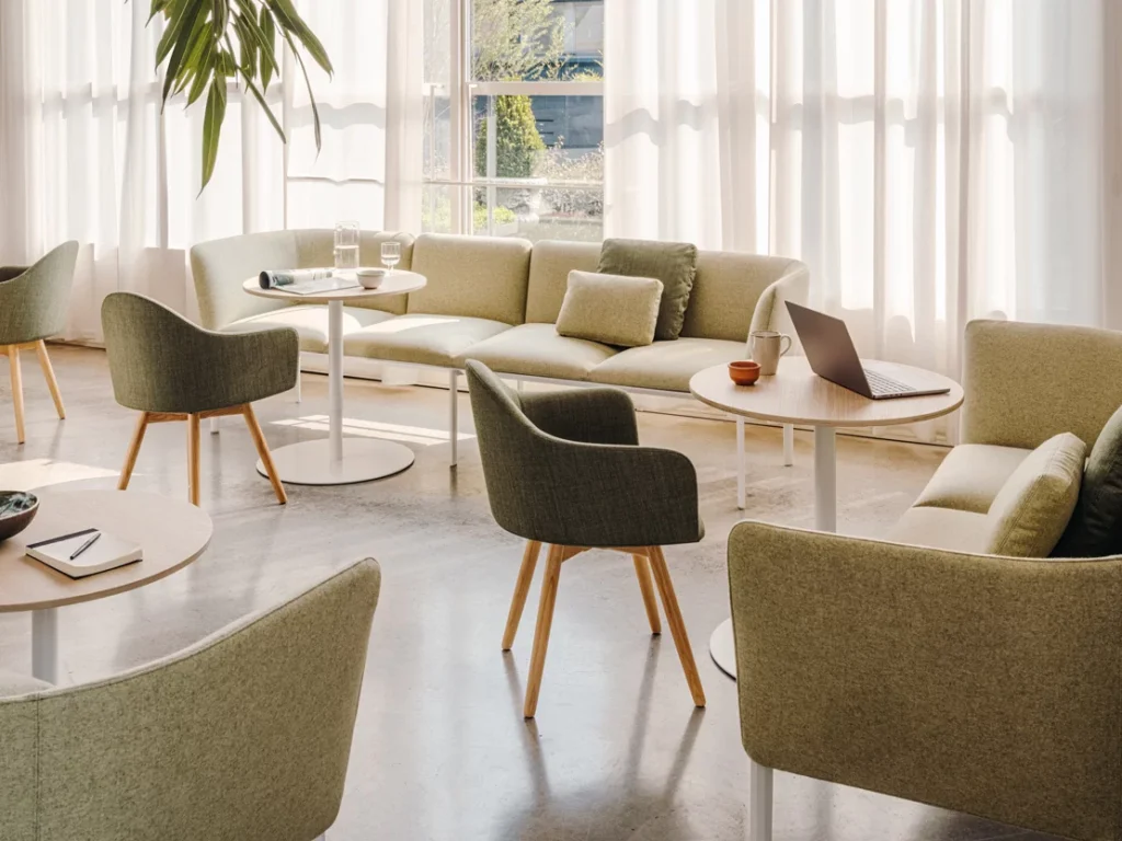tables basses pour espace d'attente ou d'accueil