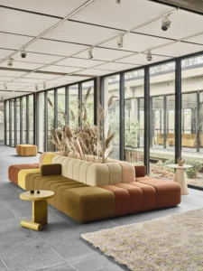 lounge et détente pour une entreprise ou simplement un accueil d'attente cosy et coloré