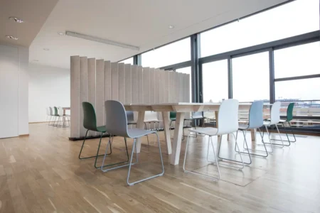 cloisons acoustiques phono absorbant de bureau pour séparer des espaces professionnels en entreprise