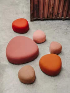 poufs confort et lounge et design pour un espace accueil ou attente