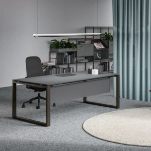 bureaux opérationnels pour collaborateurs dans un espace d'entreprise