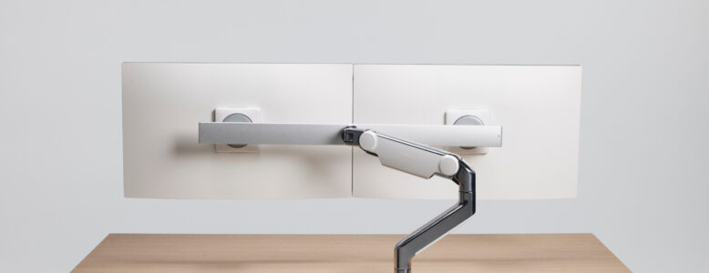 bras d'écran pour un support ergonomique dans un bureau