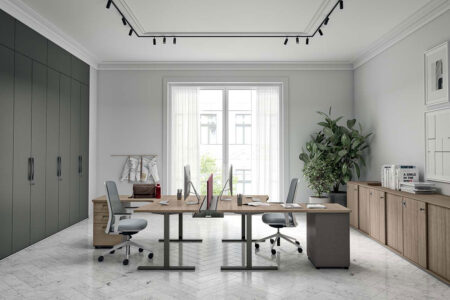bureaux opérationnels pour collaborateurs dans un espace d'entreprise