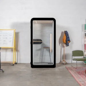 cabine acoustique dans un espace d'entreprise, pour absorber les bruits environnants et les nuissances sonores grâce au phono absorbant, idéal pour protéger la confidentialité des collaborateurs