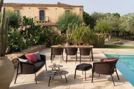 chaises et fauteuils d'extérieur outdoor au tissu résistant pour un usage durable