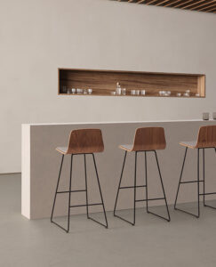 chaises hautes ou tabourets pour un espace convivial en entreprise