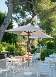 parasols extérieur et outdoor, tissu résistant et durable, solutions d'ombrage idéal pour terrasse