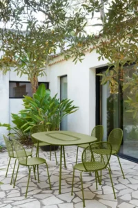 tables extérieures outdoor pour terrasse, tables durables et résistantes