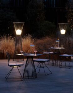tables extérieures outdoor pour terrasse, tables durables et résistantes