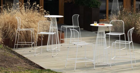 tables extérieures outdoor pour terrasse, tables durables et résistantes
