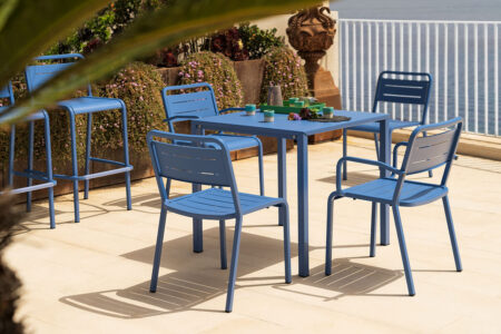tables extérieures outdoor pour terrasse, tables durables et résistantes