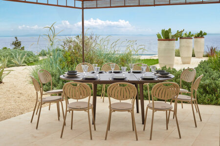 tables extérieures outdoor pour terrasse, tables durables et résistantes