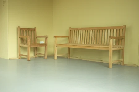 aménagement d'espace de la communauté de communes de la vallée de la haute sarthe : bureau de direction et fauteuil de direction, plusieurs bureaux opératifs pour collaborateurs, salle de pause, fauteuils ergonomiques