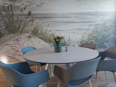 aménagement de l'enseigne coopérative U du nord ouest : Salle de pause 121 m2 Lounge et restauration 52 places assises