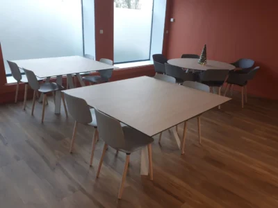 aménagement de l'enseigne coopérative U du nord ouest : Salle de pause 121 m2 Lounge et restauration 52 places assises