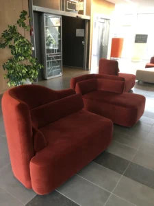 aménagement de NXP semiconductors : mobilier acoustique, lounge, modulable