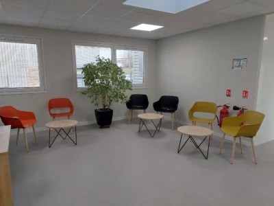Aménagement sur différents sites accueil /espace attente /salle de réunion